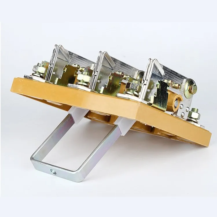 Interruttore isolatore a 4 poli da 100 Amp