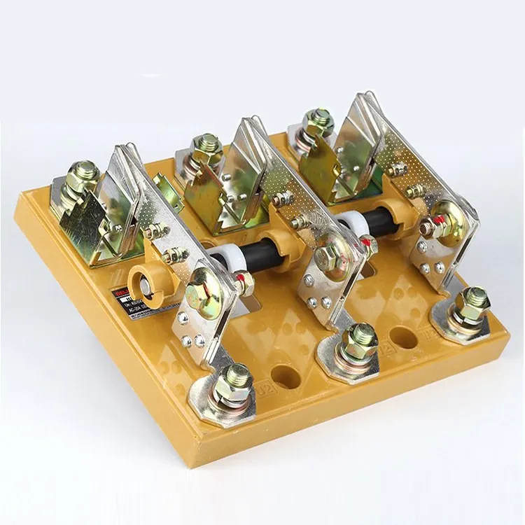 Interruttore isolatore a 4 poli da 100 Amp