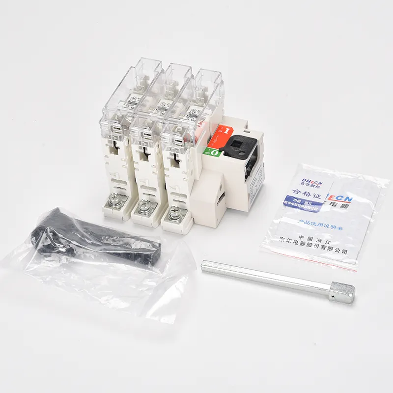 Interruttore isolatore con fusibile trifase CA